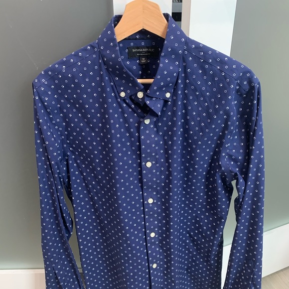 Banana Republic Button Down Patterned Blue Shirt - Picture 1 of 4